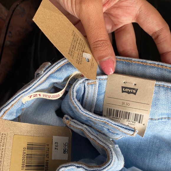 NWT Levi’s 721 Skinny Jeans - Picture 3 of 3